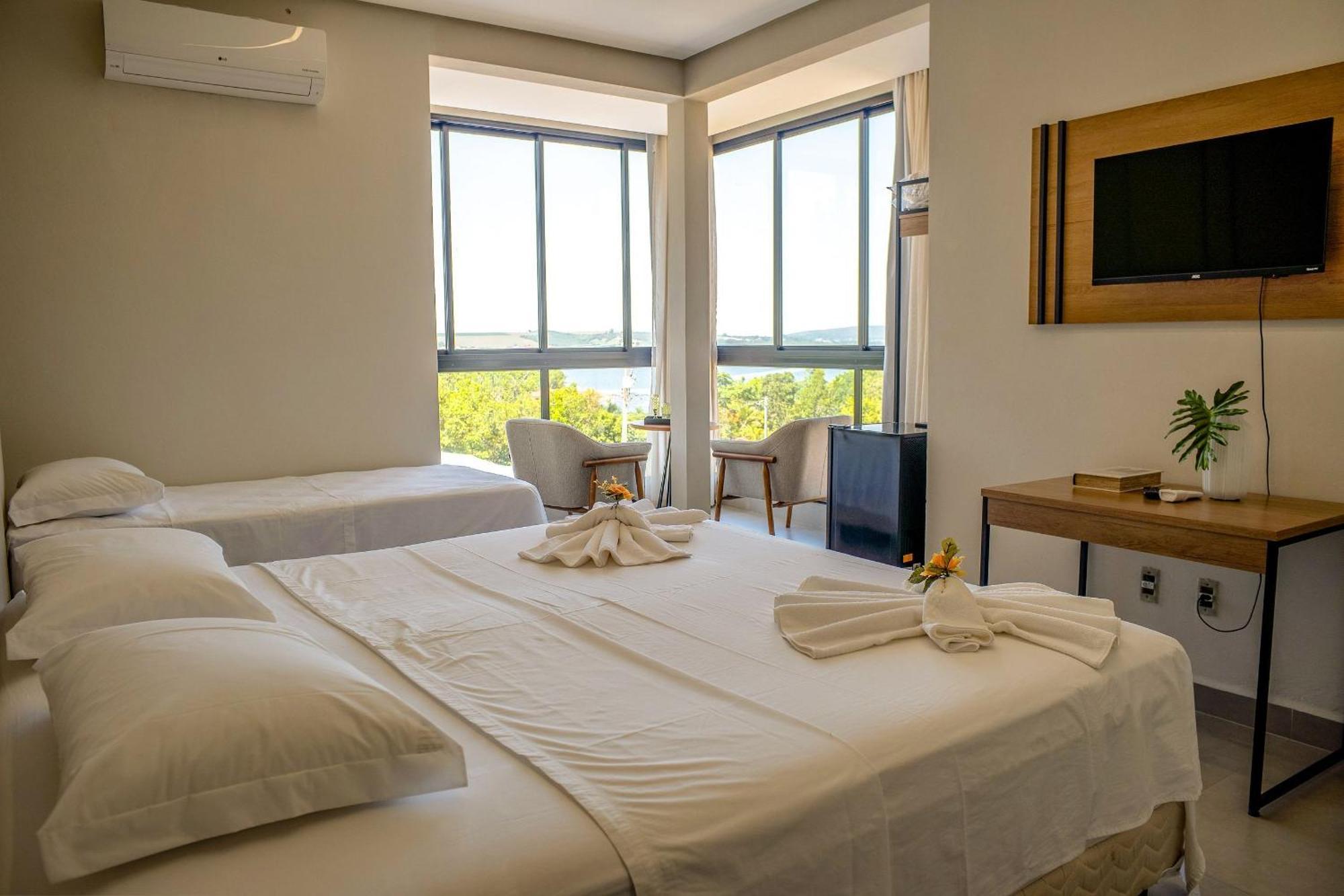 Pousada Com Piscina, Jacuzzi E Com Vista Em Capitolio - Casa Decore 外观 照片
